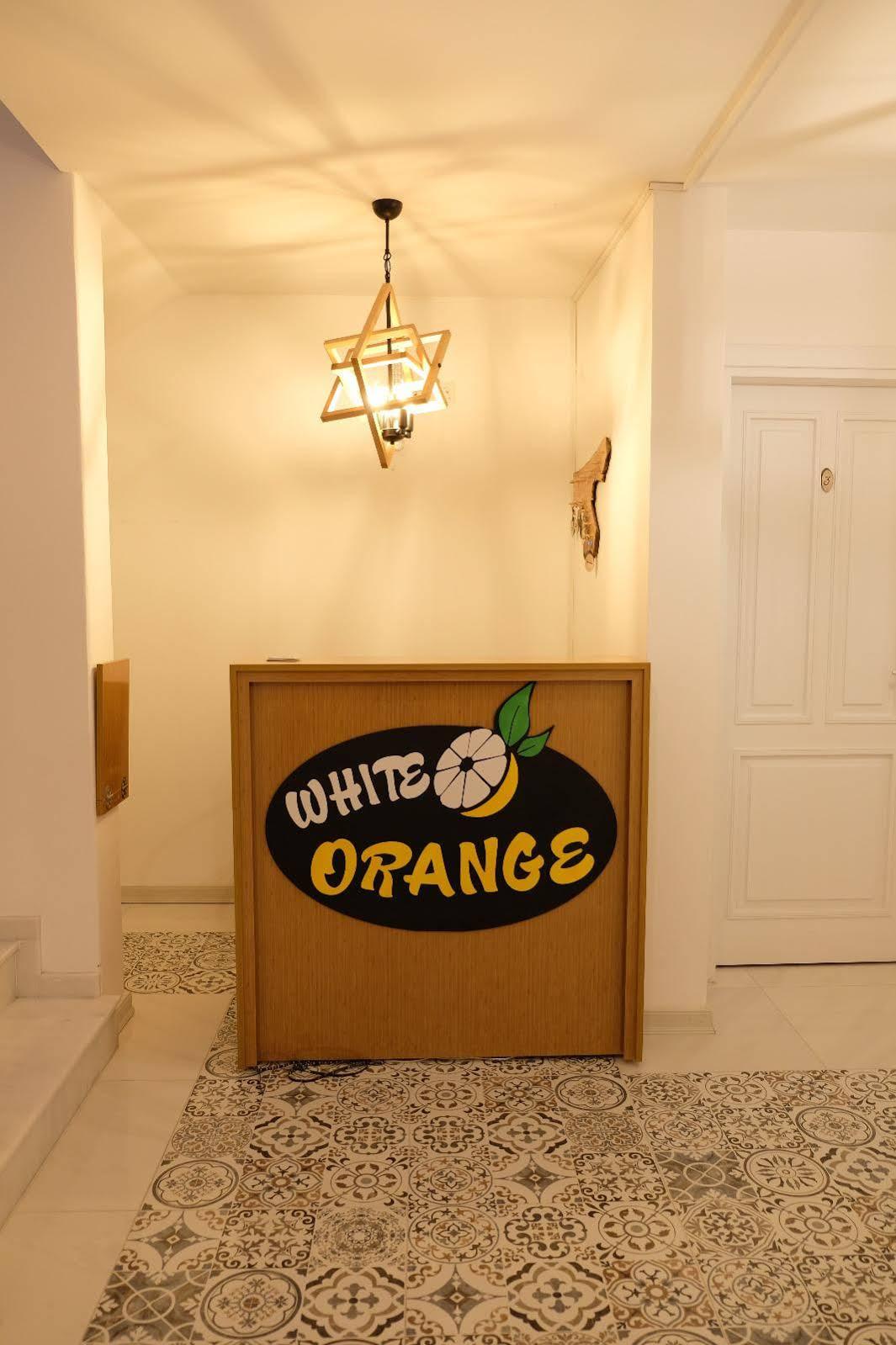 Otel White Orange 3*